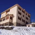 Hostel Xalet-refugi U.e.c. La Molina (Girona)